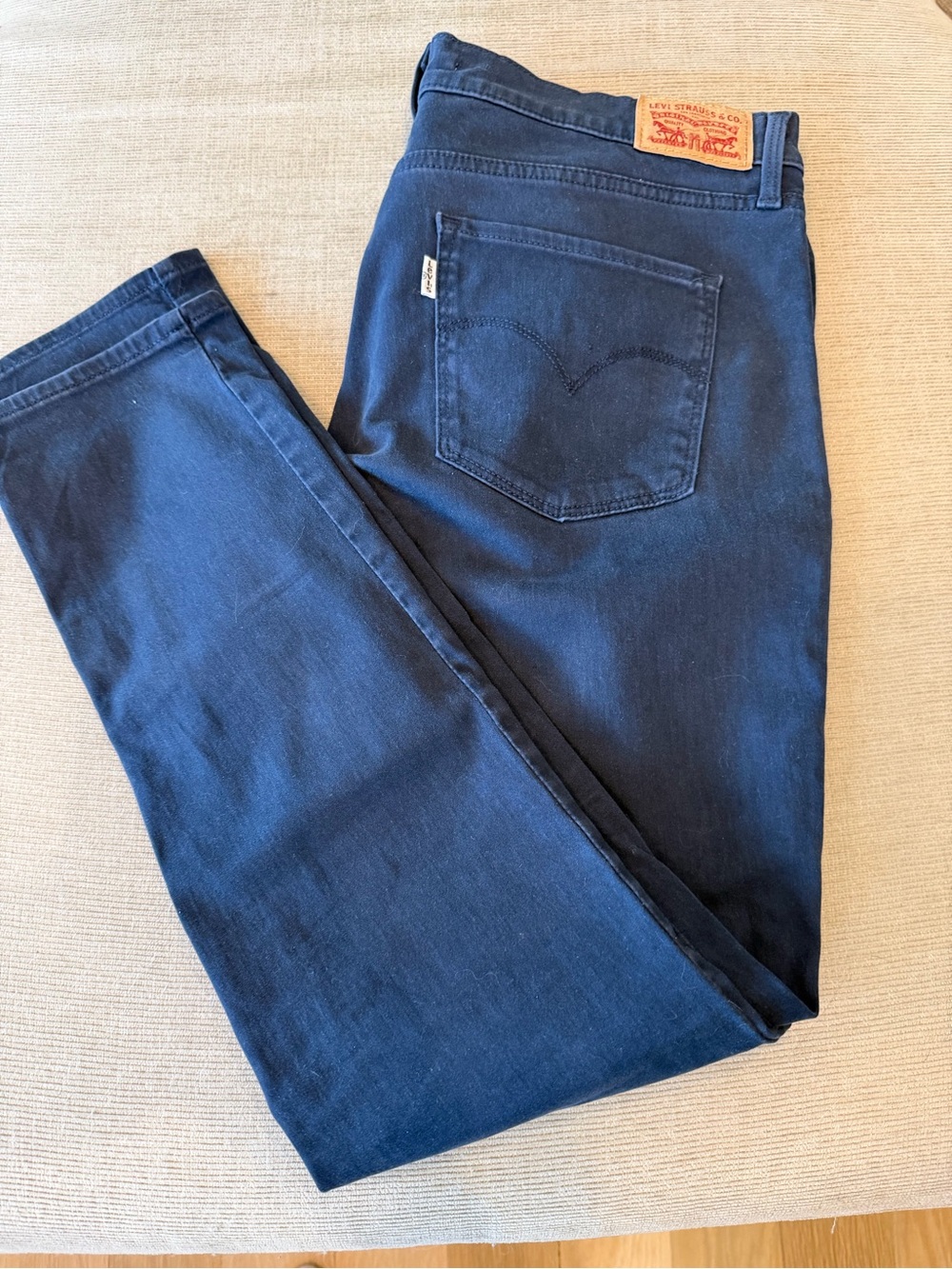 Levi's Women’s 311 Shaping Skimny size 32